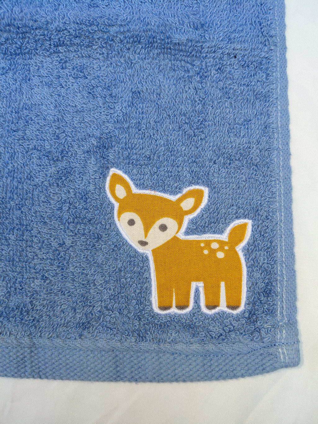 Deer Gift for Nature Lovers – Handcrafted Sky Blue Washcloth, Unique Birthday Gift for Hunters & Wildlife Fans, Handmade Bath Accessory